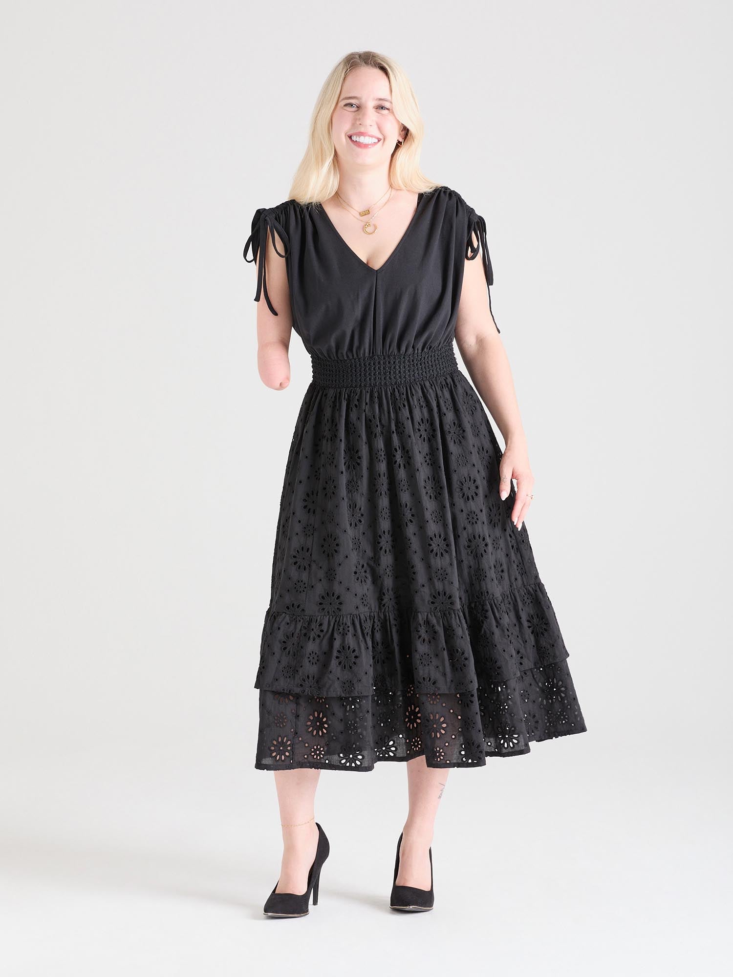 Brooke, 5ft 3in / 161cm - Size C