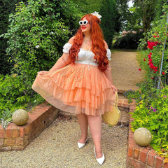 Hayley, 5ft 9in / 175cm - Size F