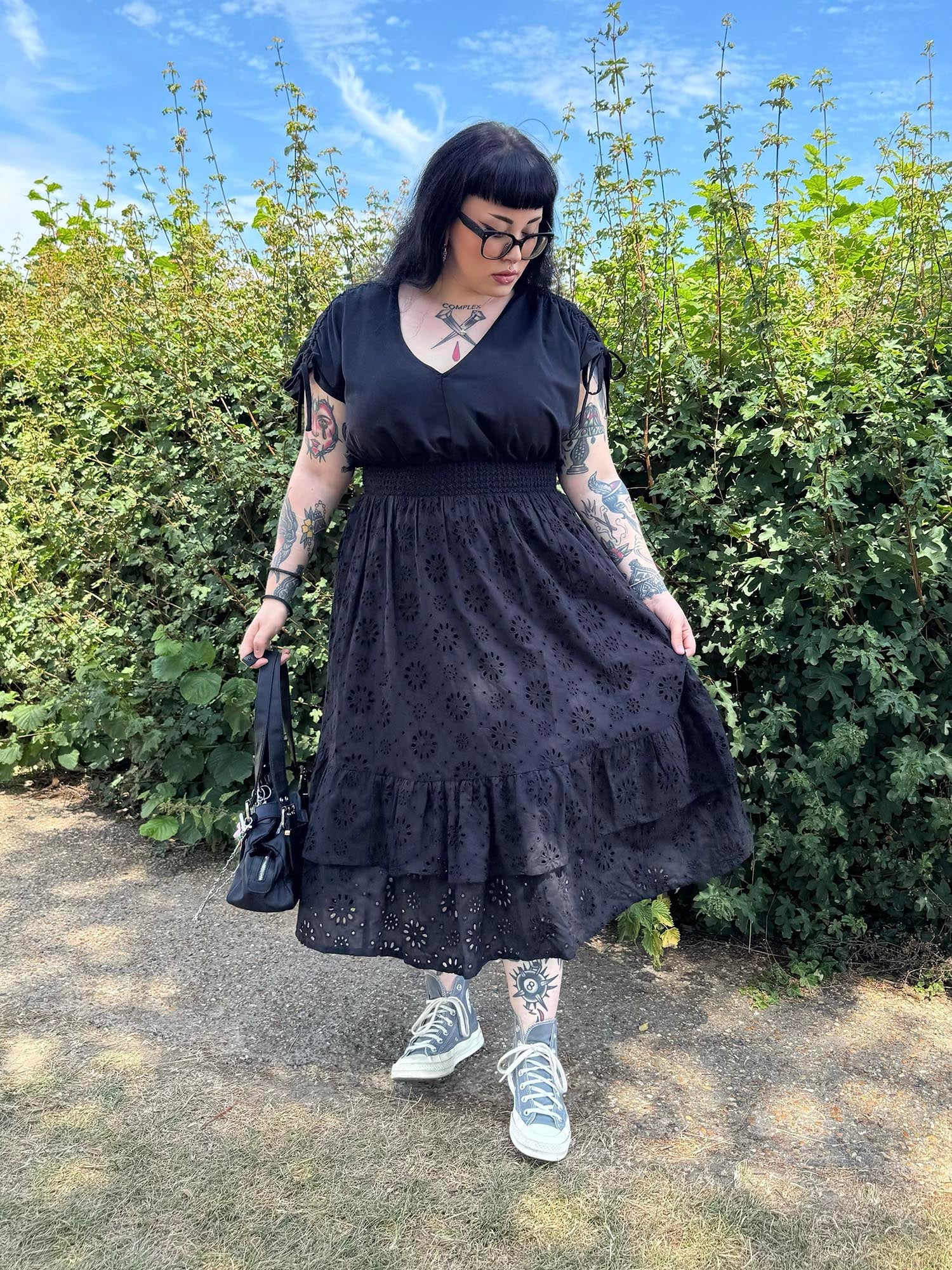 Rhi, 5ft 3in / 161cm - Size E